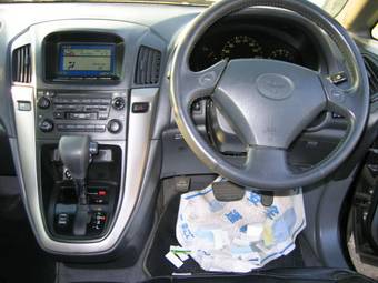 1999 Toyota Harrier Pictures