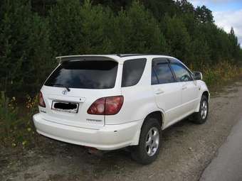 1999 Toyota Harrier Pictures