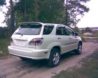1999 Toyota Harrier Pictures