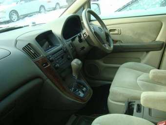 1999 Toyota Harrier Photos