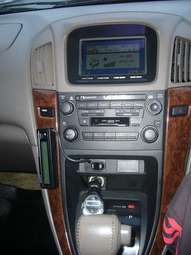 1999 Toyota Harrier Images