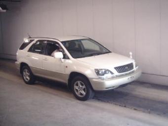 2000 Toyota Harrier
