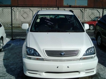2000 Toyota Harrier