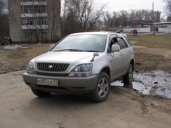 2000 Toyota Harrier