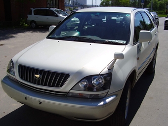 2000 Toyota Harrier