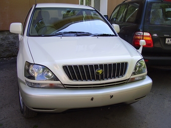 2000 Toyota Harrier