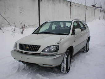 2000 Toyota Harrier