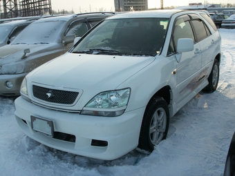 2000 Toyota Harrier