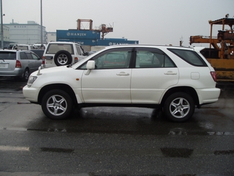 2000 Toyota Harrier