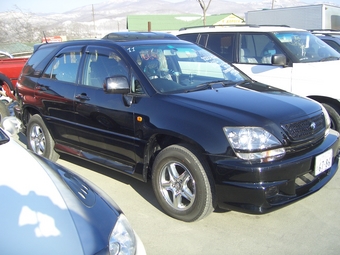 2000 Toyota Harrier