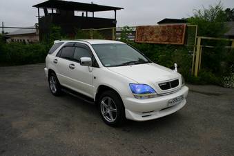 2000 Toyota Harrier