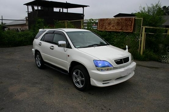 2000 Toyota Harrier