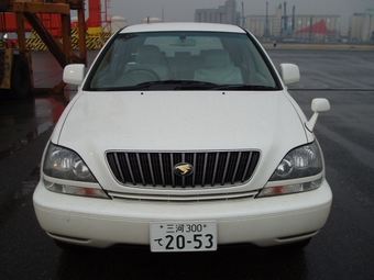 2000 Toyota Harrier