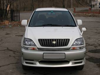 2000 Toyota Harrier