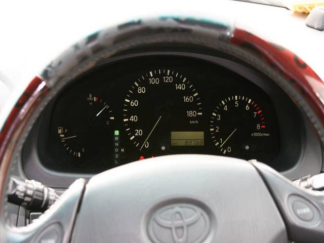 2000 Toyota Harrier