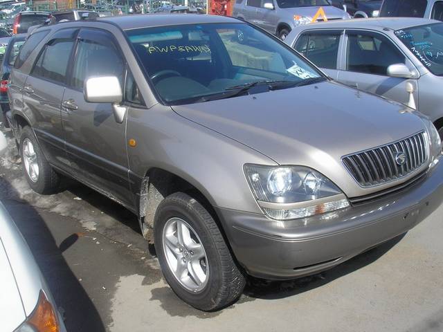 2000 Toyota Harrier