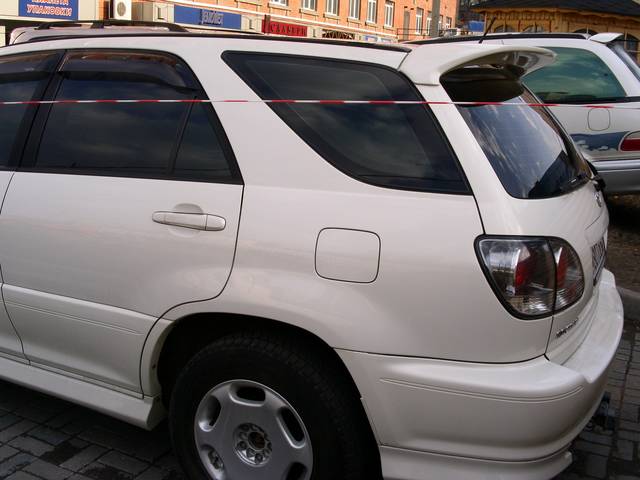 2000 Toyota Harrier