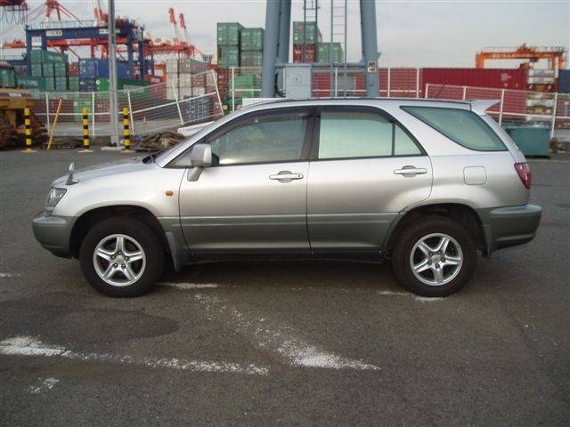 2000 Toyota Harrier