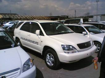 2000 Toyota Harrier