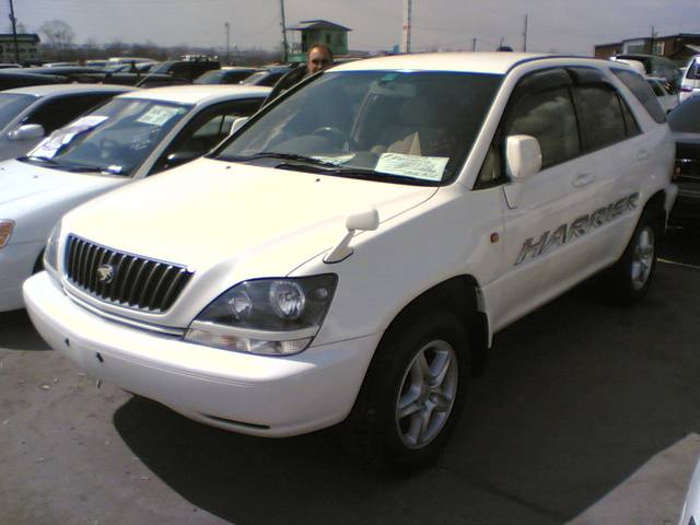 2000 Toyota Harrier