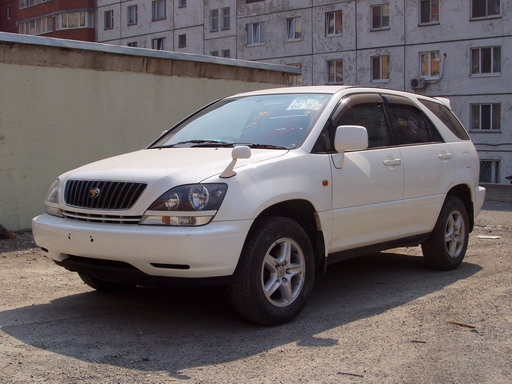 2000 Toyota Harrier