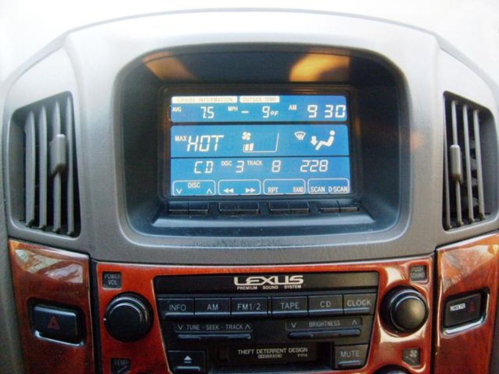 2000 Toyota Harrier