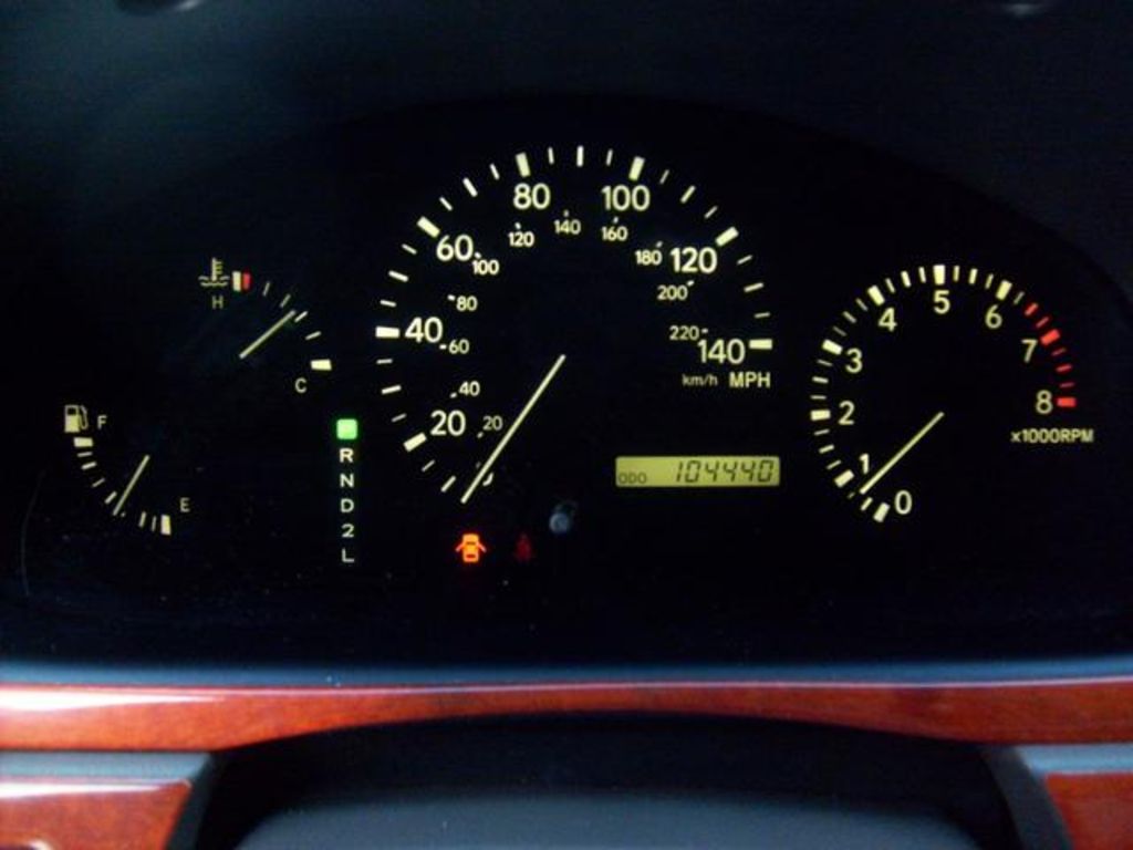 2000 Toyota Harrier