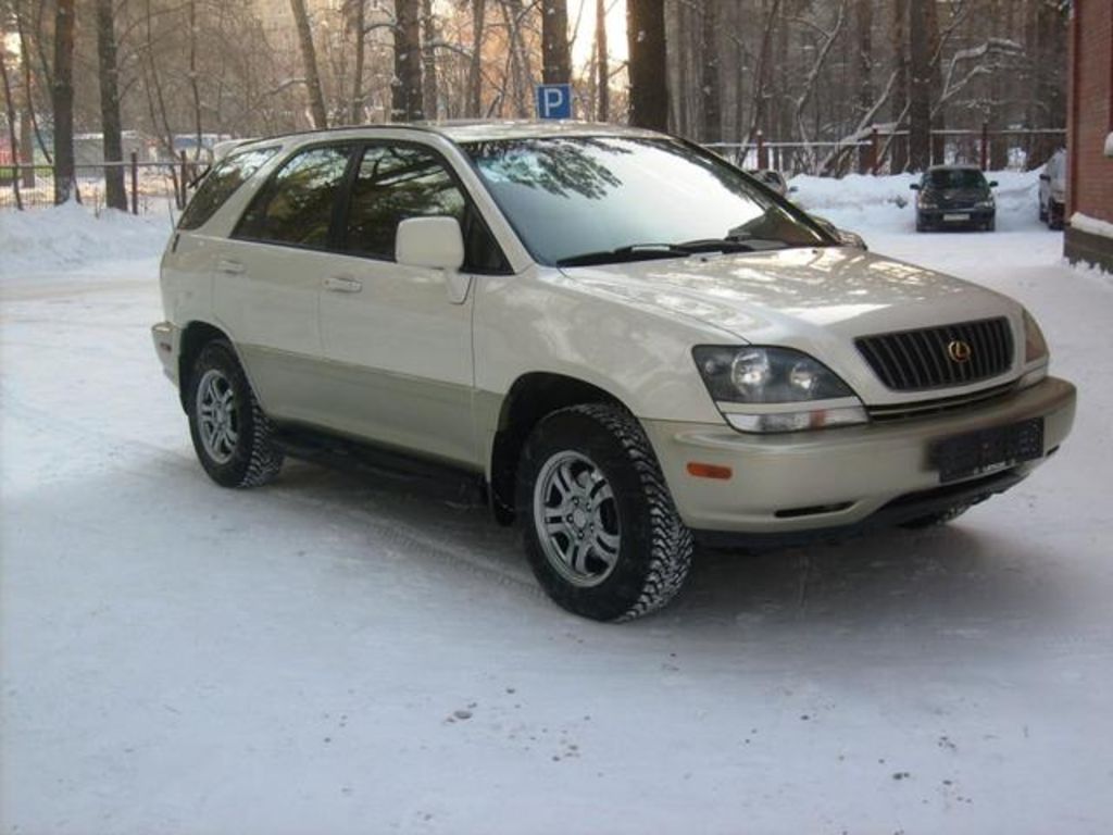 2000 Toyota Harrier