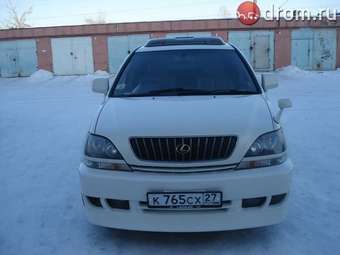 2000 Toyota Harrier