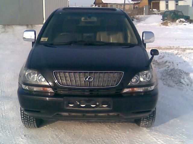 2000 Toyota Harrier