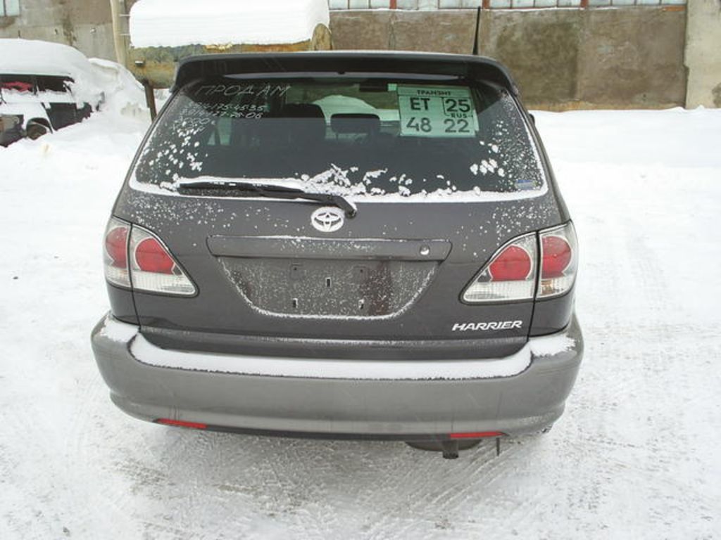 2000 Toyota Harrier