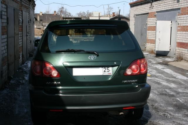 2000 Toyota Harrier