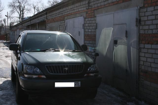 2000 Toyota Harrier