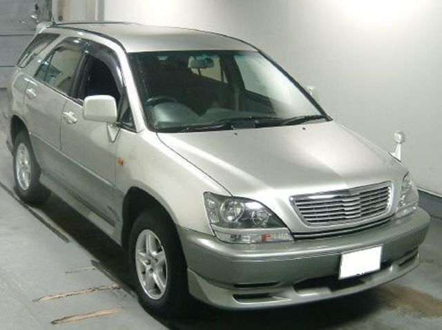 2000 Toyota Harrier