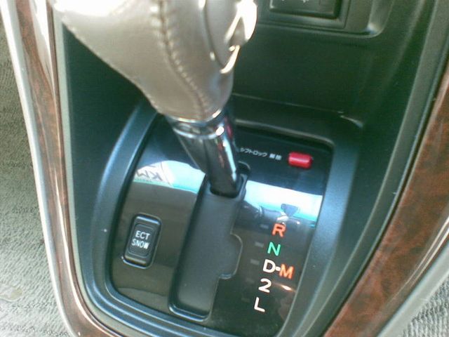 2000 Toyota Harrier
