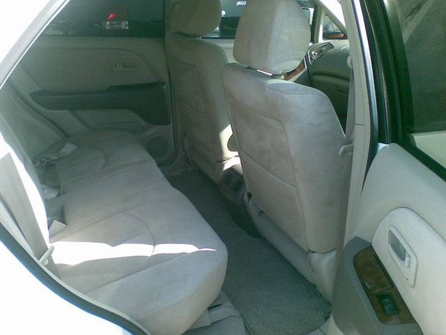 2000 Toyota Harrier