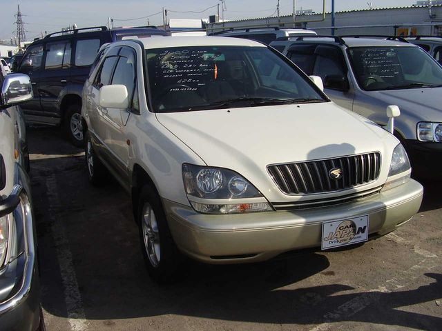 2000 Toyota Harrier