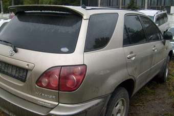 2000 Toyota Harrier