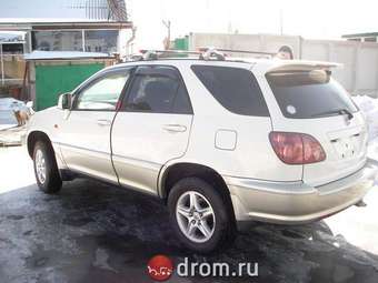 2000 Toyota Harrier