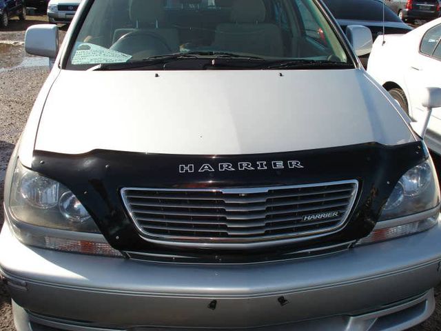 2000 Toyota Harrier