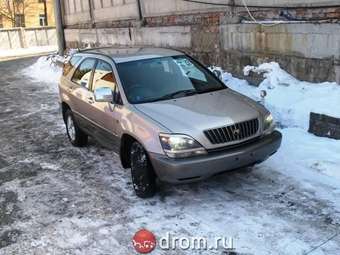 2000 Toyota Harrier