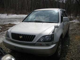 2000 Toyota Harrier