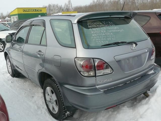 2000 Toyota Harrier