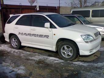 2000 Toyota Harrier