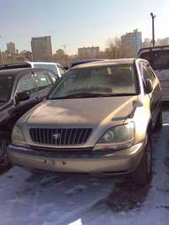 2000 Toyota Harrier