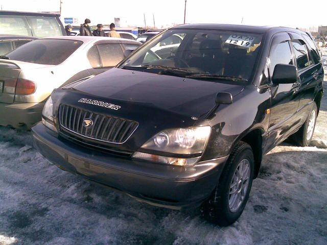 2000 Toyota Harrier