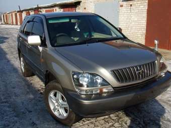 2000 Toyota Harrier