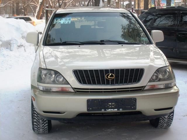 2000 Toyota Harrier