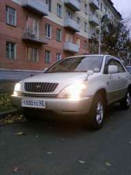 2000 Toyota Harrier