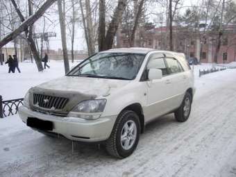 2000 Toyota Harrier